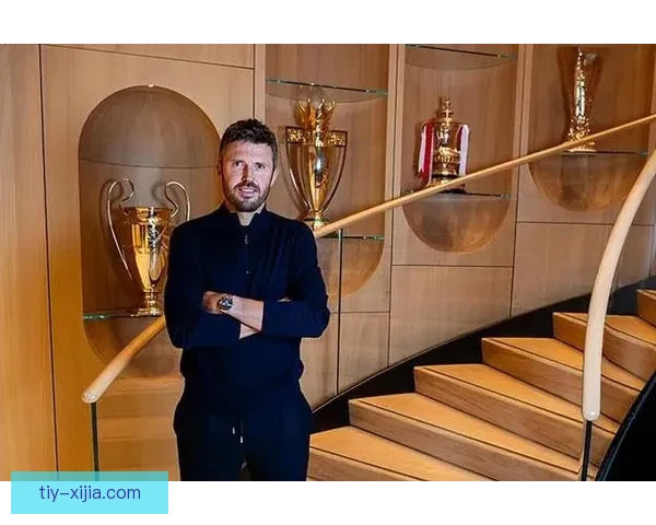 卡里克现身曼城青训观德比儿子战